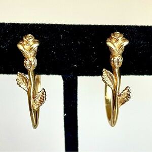 Avon Vintage Gold Tone Rose Hoop Clip On Earrings Floral Statement Romantic EUC